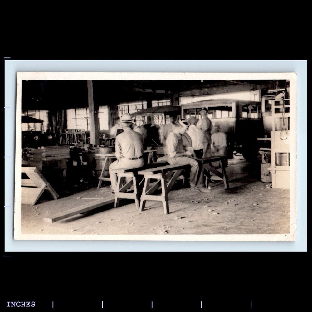 Old Vintage Photo MEN WORKING OCCUPATIONAL