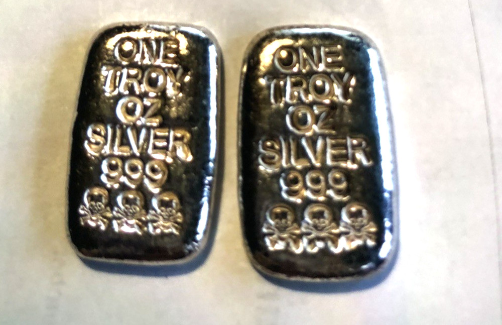 ☠️**Skull & Crossbones**☠️ 1oz .999 Fine Silver Poured Bullion Bar