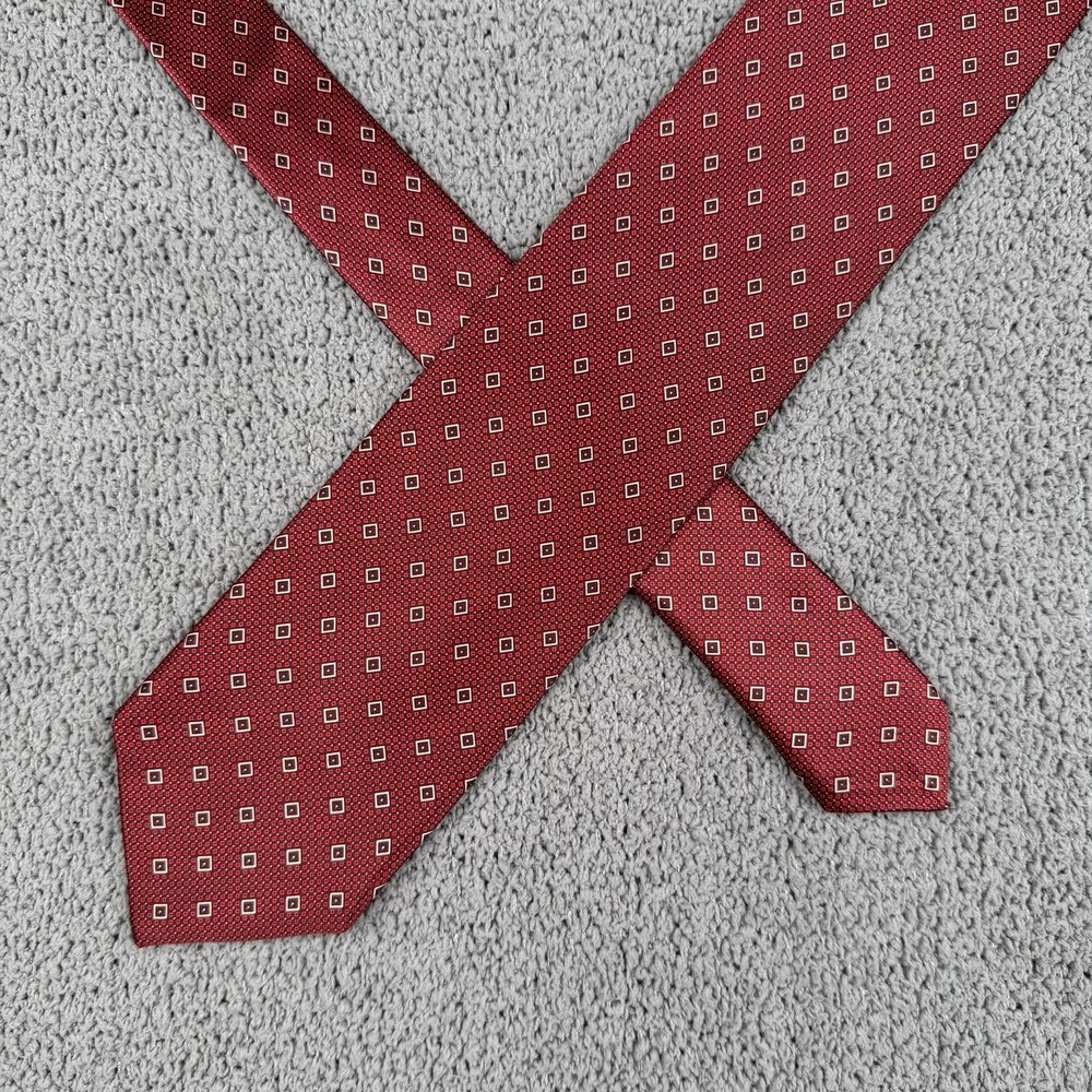Brioni Tie Mens Red Geometric Pattern 100% Silk Necktie Hand Made In Italy