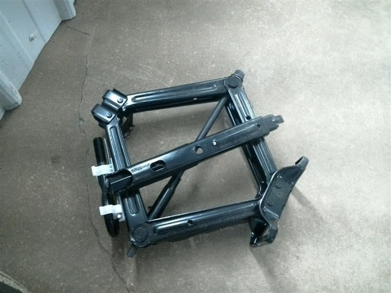 EXPLORER  2016 Jack 104653756 NO FOAM TRAY NO SPARE TIRE