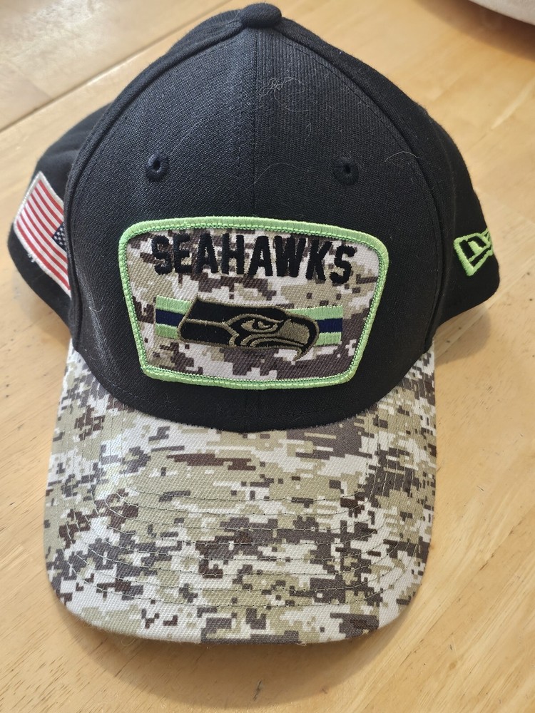 New Era Seattle Seahawks Salute to Service Black/Camo 39thirty Flex Small/Med