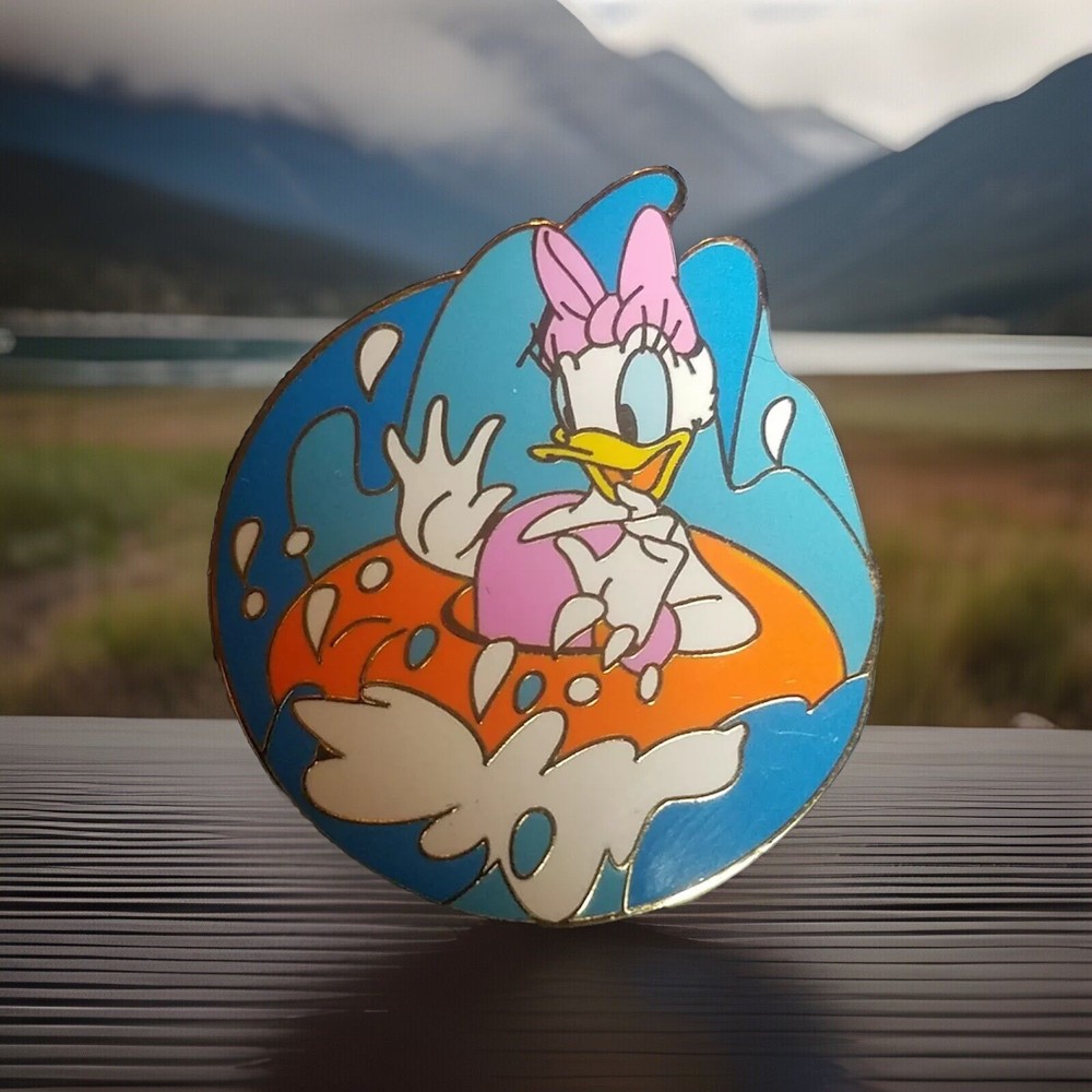 Daisy 2002  WDW Cast Lanyard Series Inner Tubebefore hidden mickeys 15977 AB12