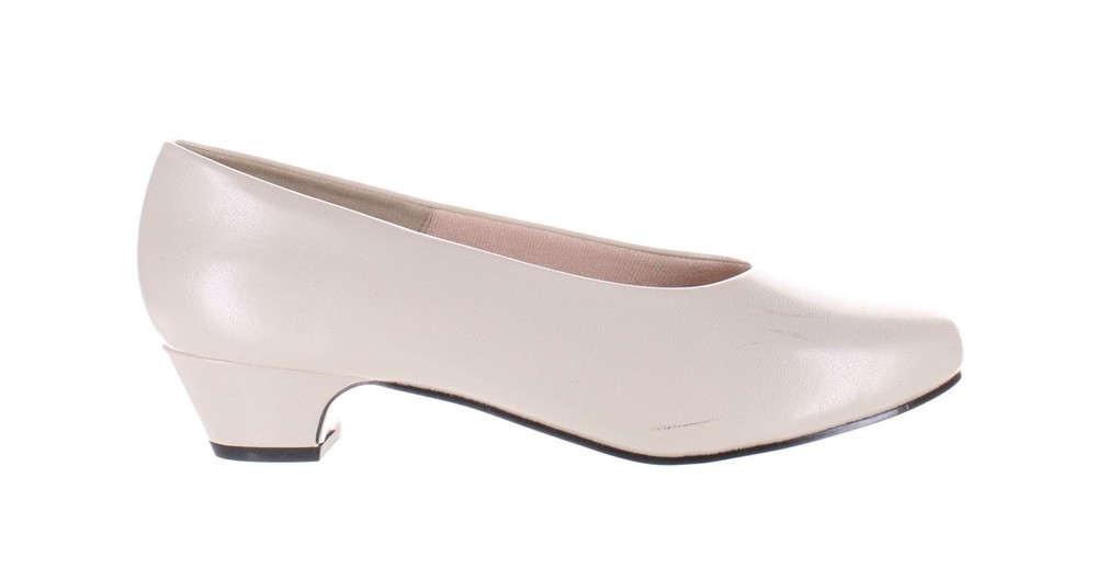 Women's Beige Wide Width (2E) Soft Style Pumps Size 9 7597111