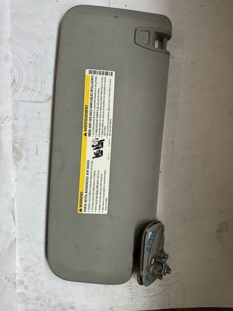 Classic Driver Sun Visor for 14-19 Sierra 1500 Pickup 564673