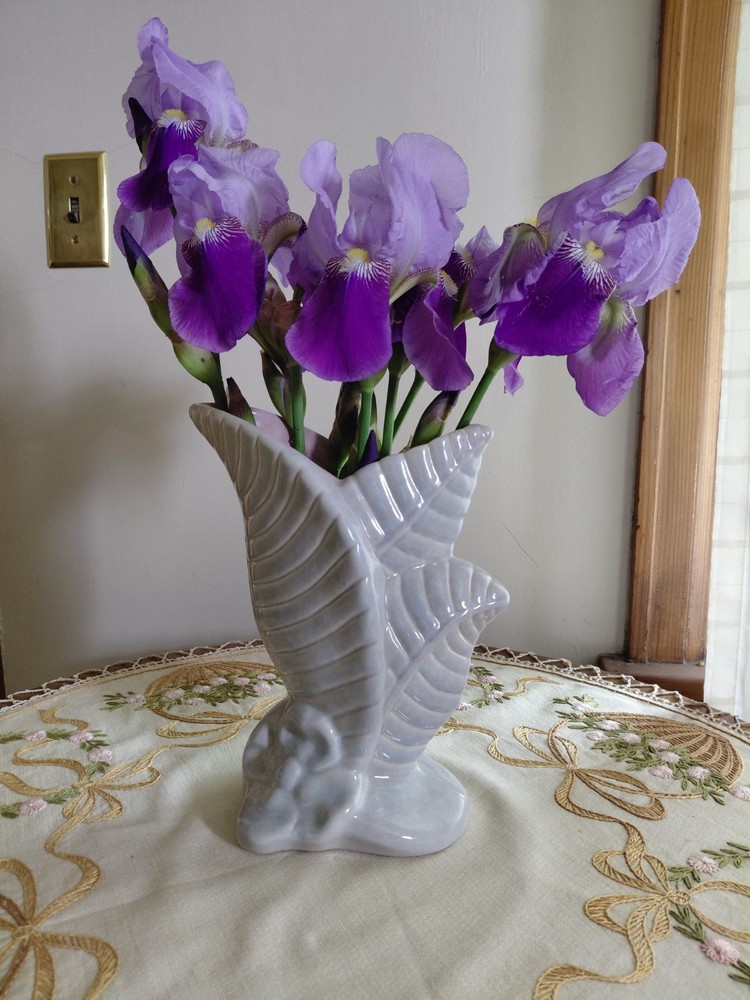 Vintage gray and pink Gonder Pottery H67 vase.