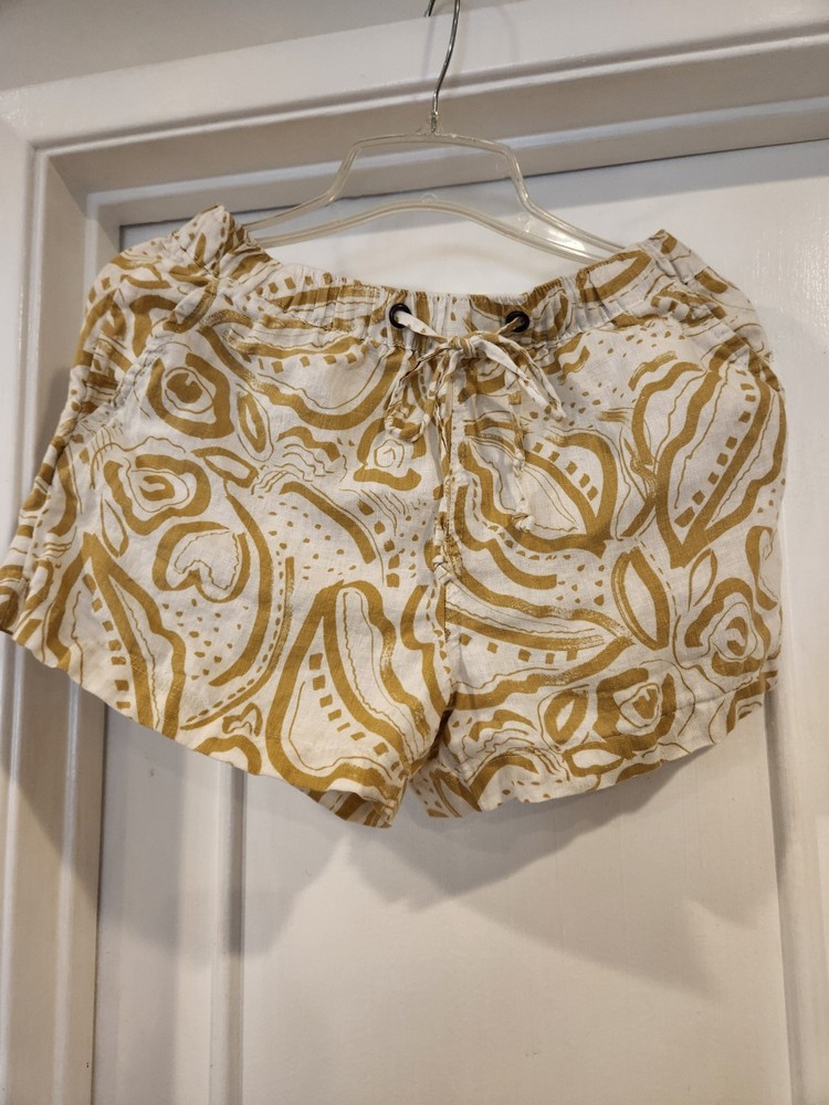 100% Linen Shorts By C&C California Small