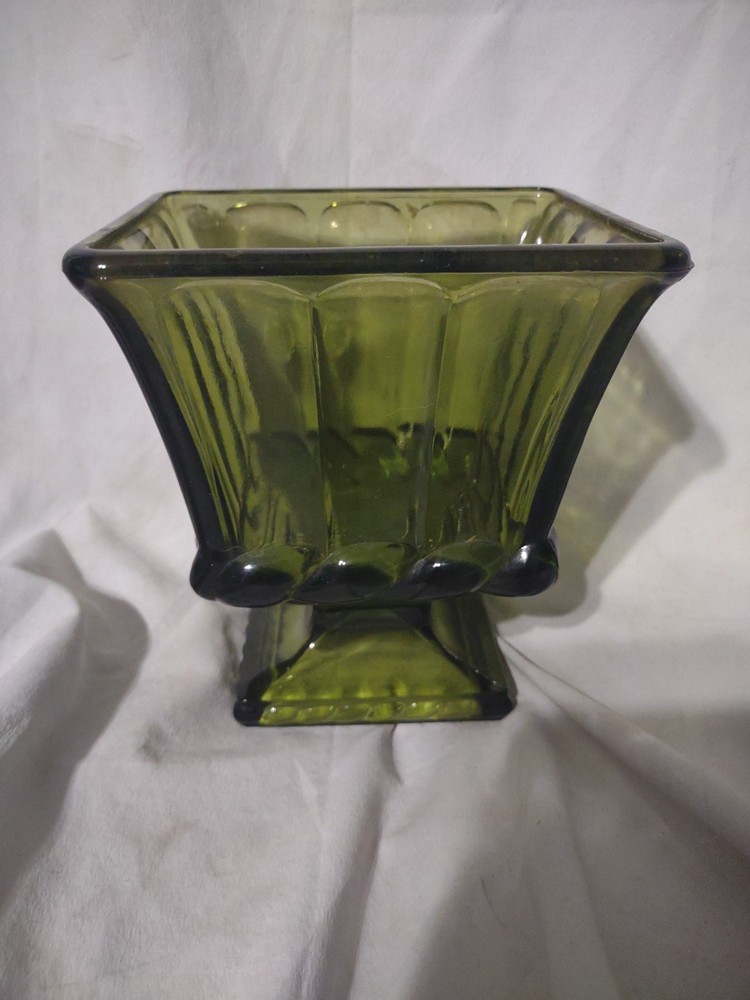 Avocado Green Glass Vase Vintage, 7