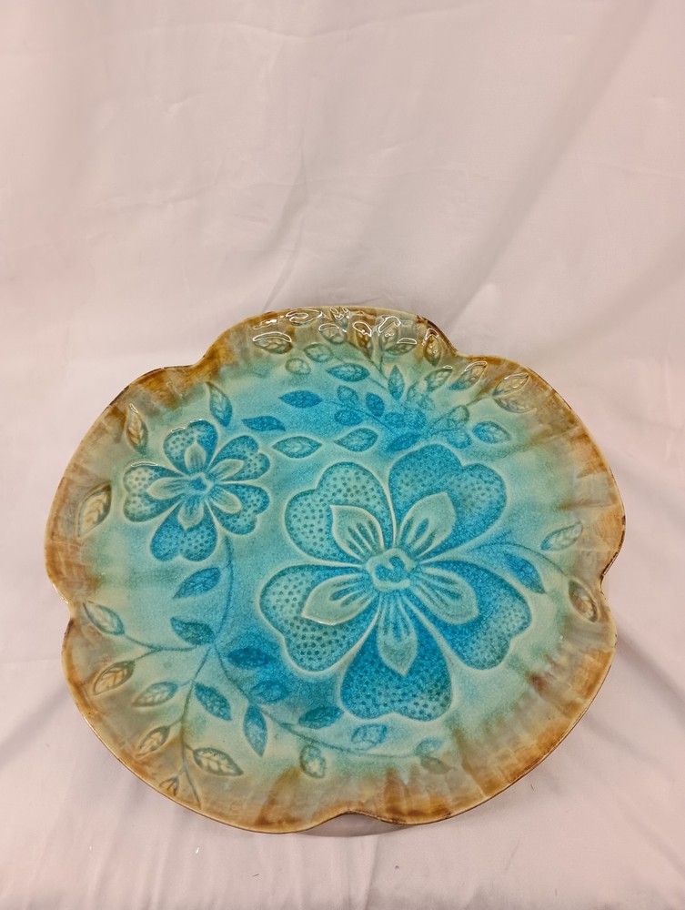 Bright Floral Crackle Glaze Decorative Blue & Green Scalloped Pottery Plate