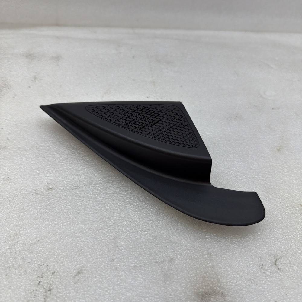 2023-2025 KIA NIRO FRONT RIGHT DOOR CORNER COVER TRIM W/ SPEAKER OEM