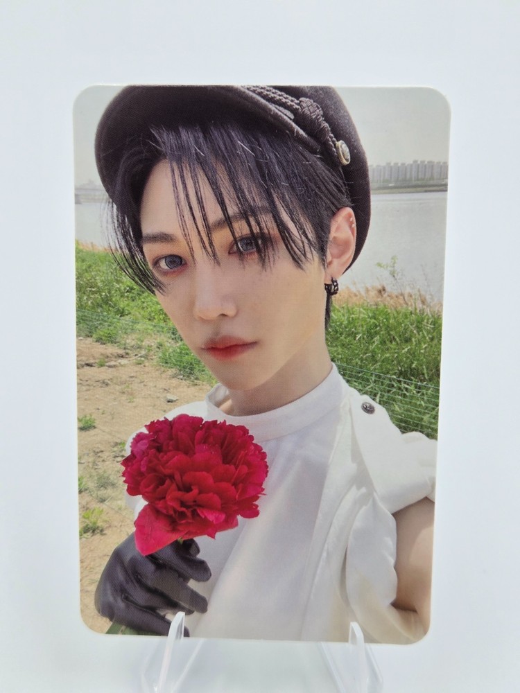 Stray Kids [ FELIX ] Maxident Mini Album GO Version Flower Photocard SKZ PC