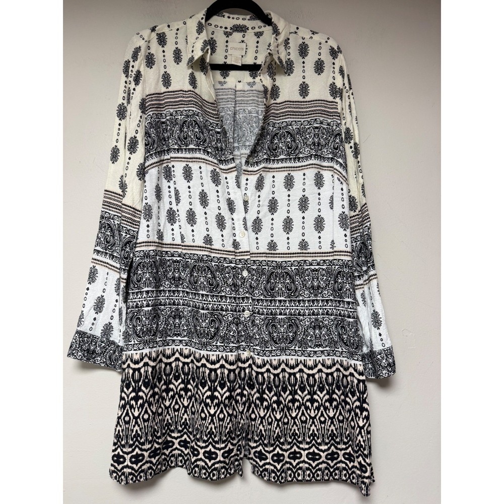 Chicos Size 1 Tunic Shirt Black White Pattern Long Sleeve Button Up Top