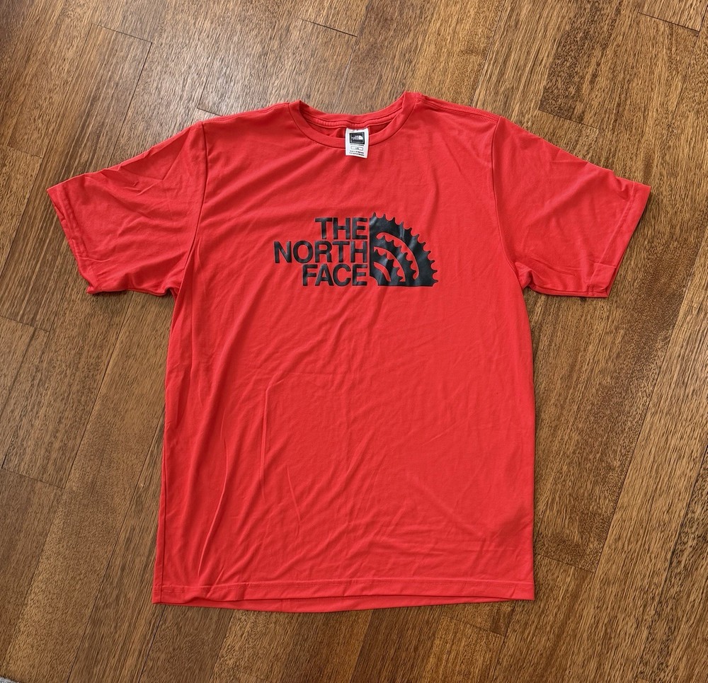 The North Face Shirt Mens Large Red Tee Flashdry Casual Lightweight Hiking