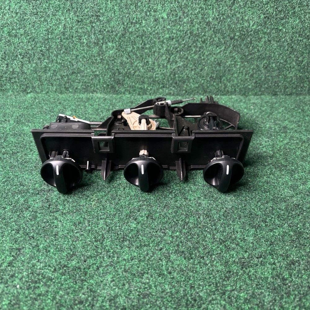 OEM TOYOTA TUNDRA 2000-2006 FRONT DASH A/C MANUAL HEATER CLIMATE CONTROL UNIT