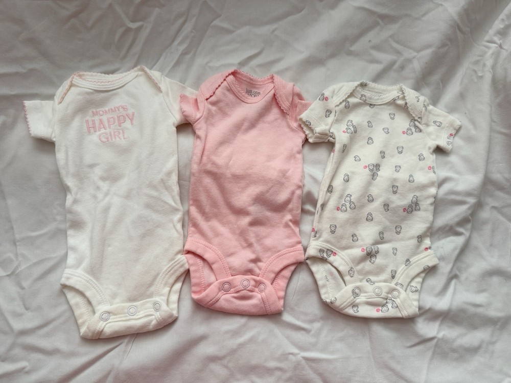 Gerber Baby Girls' Short Sleeve Onesies Set, Pack of 4 Premie Size!