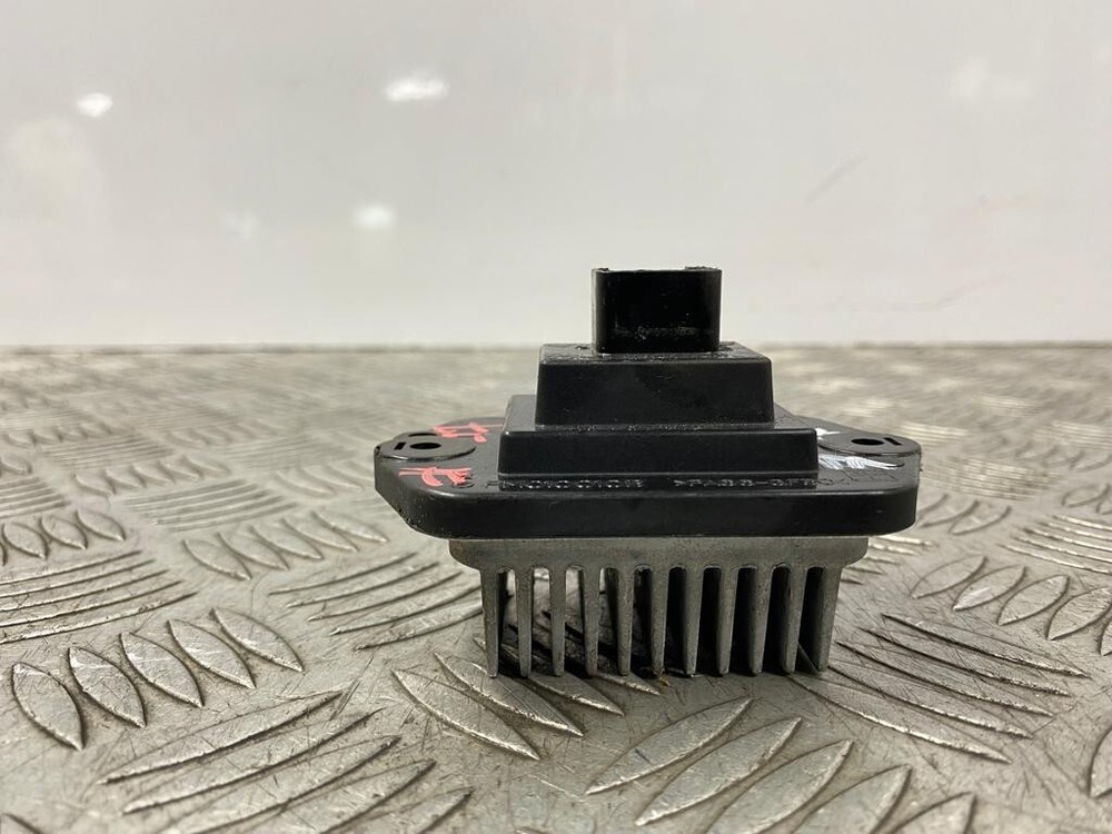 with resistor2007-10 Mazda 6 Heater Blower Fan Assembly with Resistor PM010010B