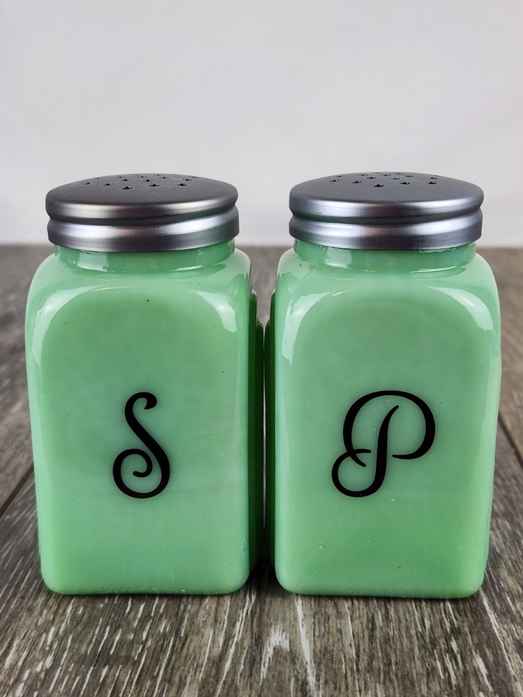 Jadeite Green Milk Glass Ribbed Salt & Pepper Shakers - Retro Kitchen Decor
