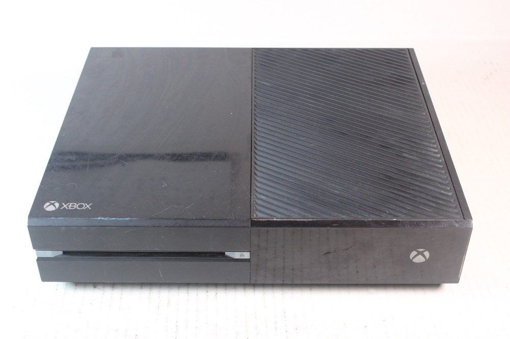 Microsoft Xbox One 500GB Console - Black For Parts- Console Only