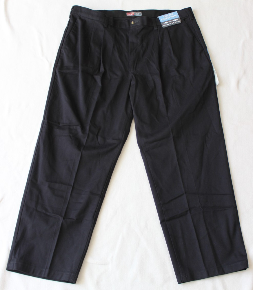 NWT Wrangler Comfort Solutions Series Men's Pants Size 40X29 Black Pleated Chino