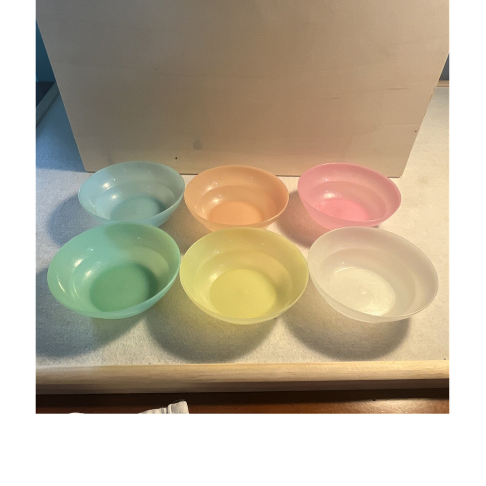 Tupperware Vintage Pastel Multicolor Plastic Stackable Bowl Set 6-Piece 4.5