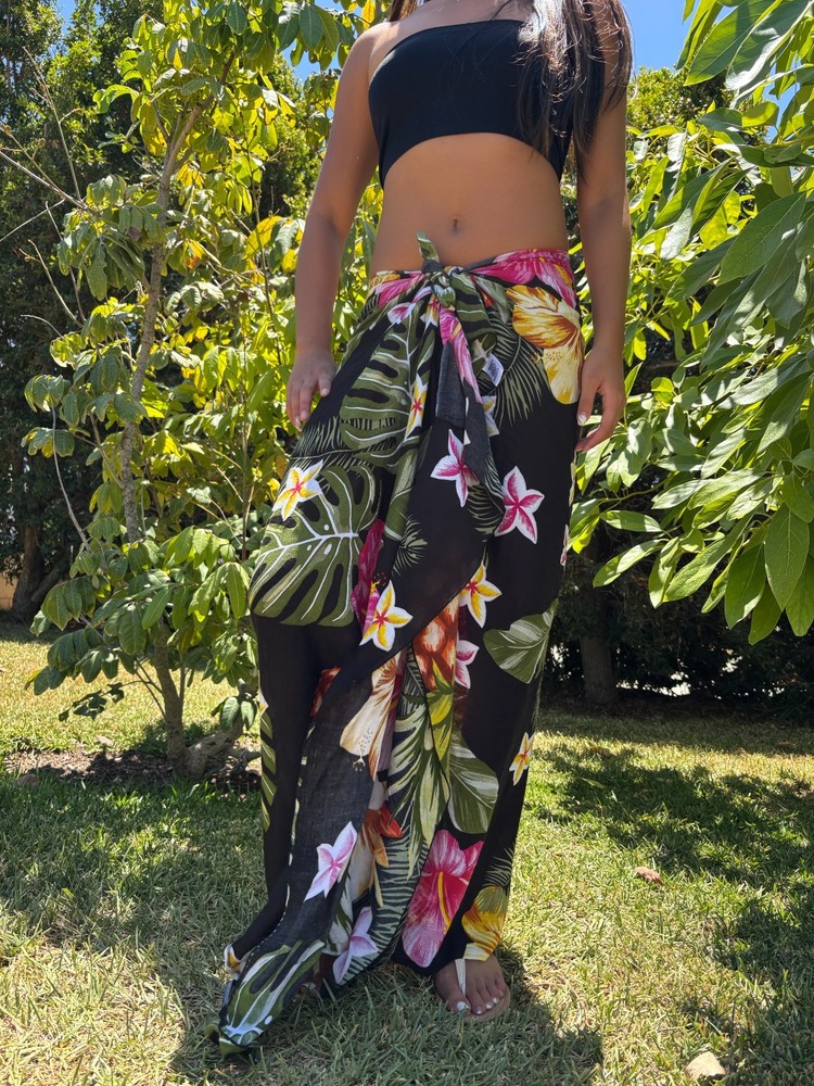Hawaiian Design Sarong BlackTropical Hibiscus Plumeria Wrap Pareo Dress