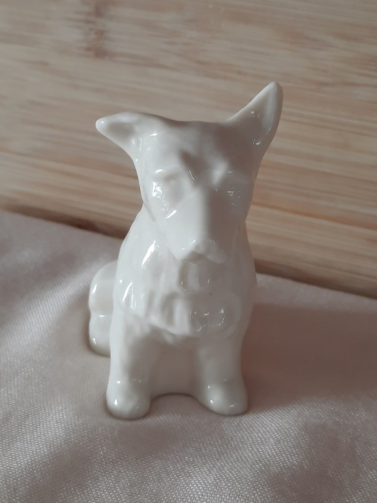 Belleek Porcelain Scotty  Terrier Dog Figurine, Green Mark Vintage Irish