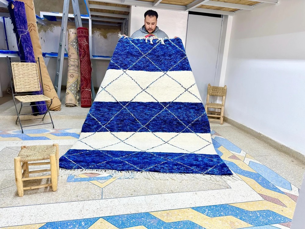 New Moroccan Berber Wool Rug Color Blue and White Handmade Design Carpet Rug