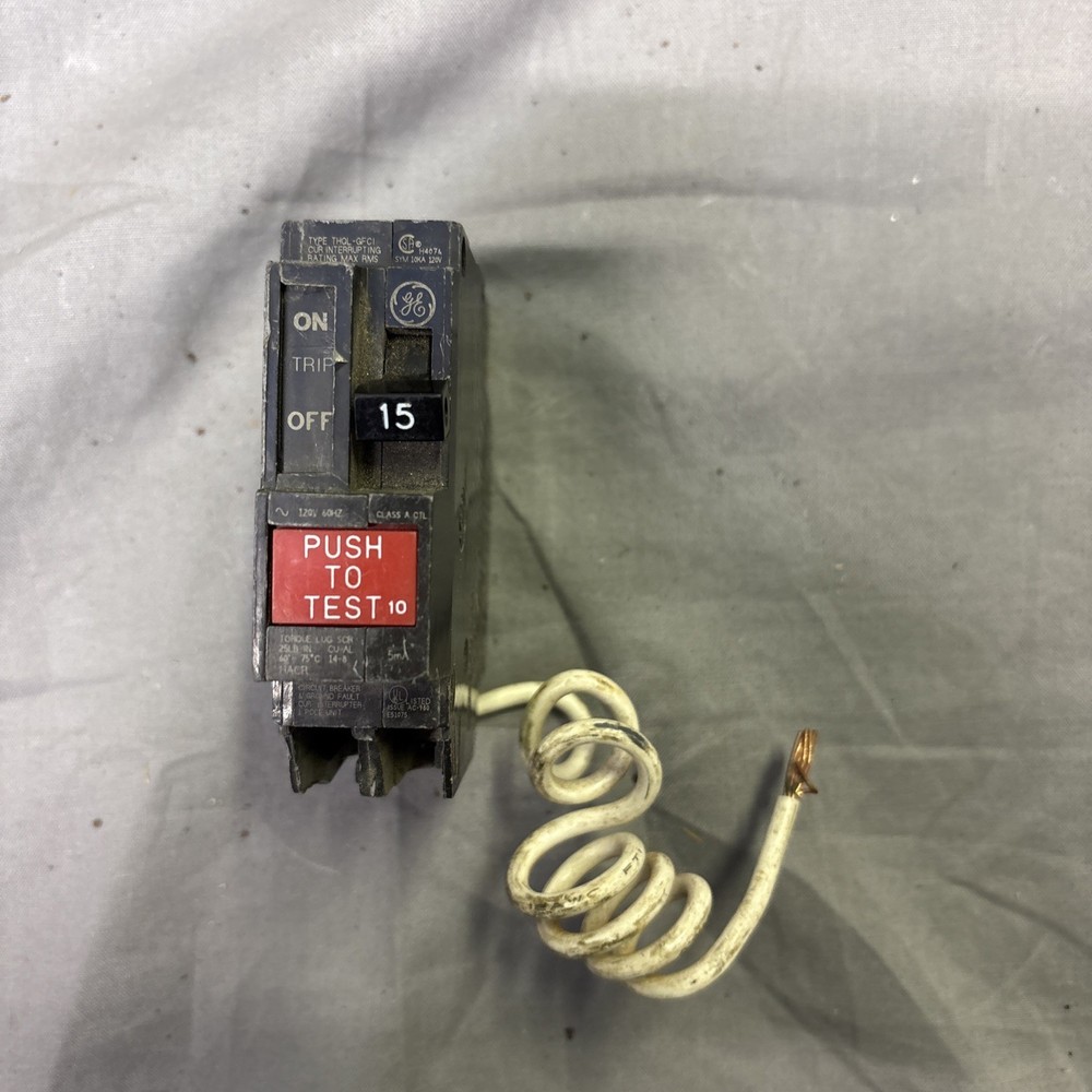 Circuit Breaker GE THQL1115GF 15 Amp 1 Pole 120V  GFCI THQL1115GF