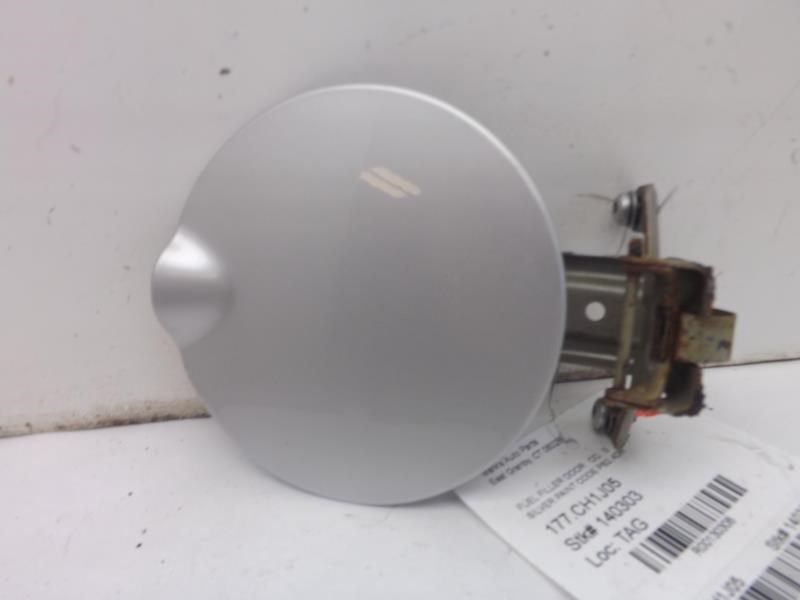 05 SEBRING FUEL FILLER DOOR 130308