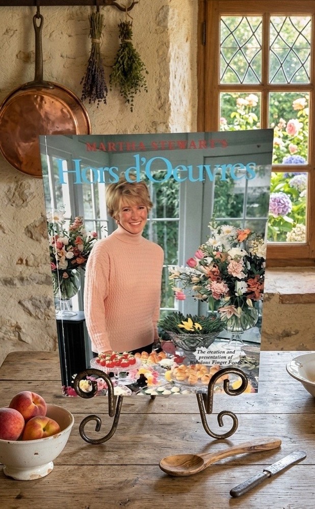 Martha Stewart HORS D’OEUVRES The Creation Of Fabulous Finger Foods 1984 1st ED