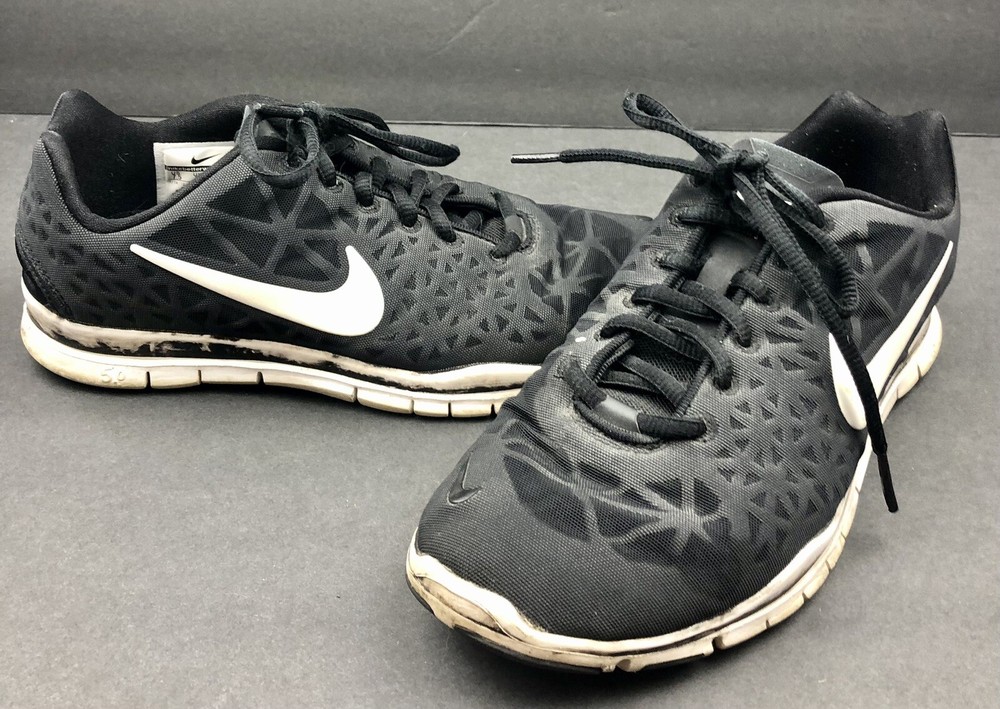 Nike Women’s Size 7.5 Free TR Fit  Black Running Athletic Shoes Sneakers