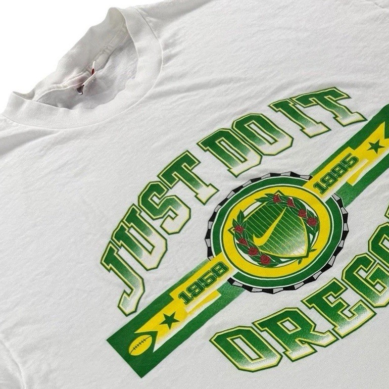 Vintage Nike Oregon Ducks T Shirt Size XL White Made In USA Single Stitch 1995