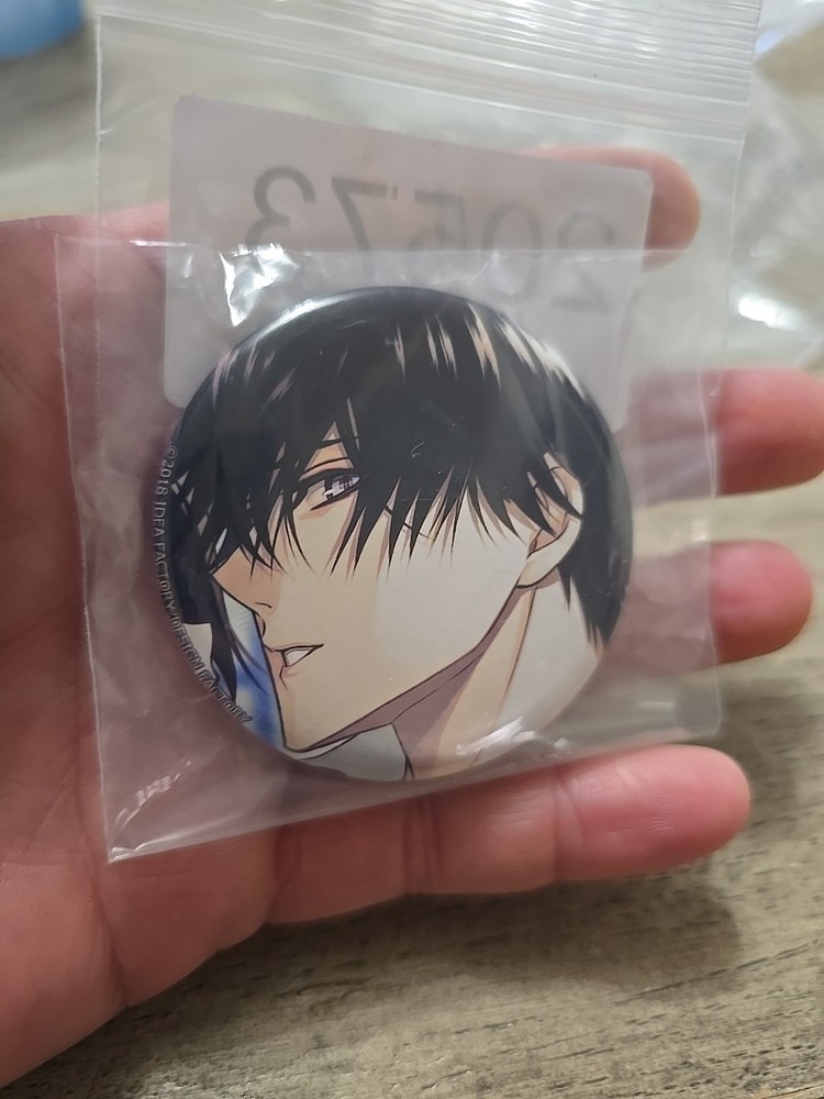 A75076 Collar x Malice Idea Factory Can badge Aiji Yanagi