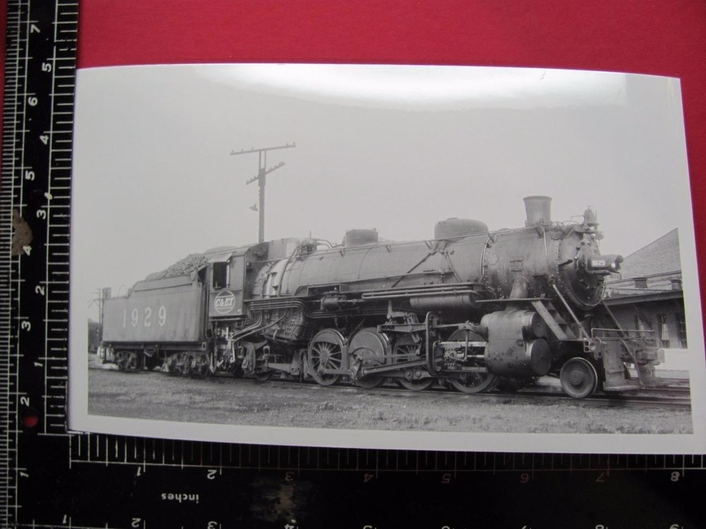 PHOTO of CHICAGO & EASTERN ILLINOIS RAILROAD 2-8-2 LOCOMOTIVE #1929 C&EI HISTORY