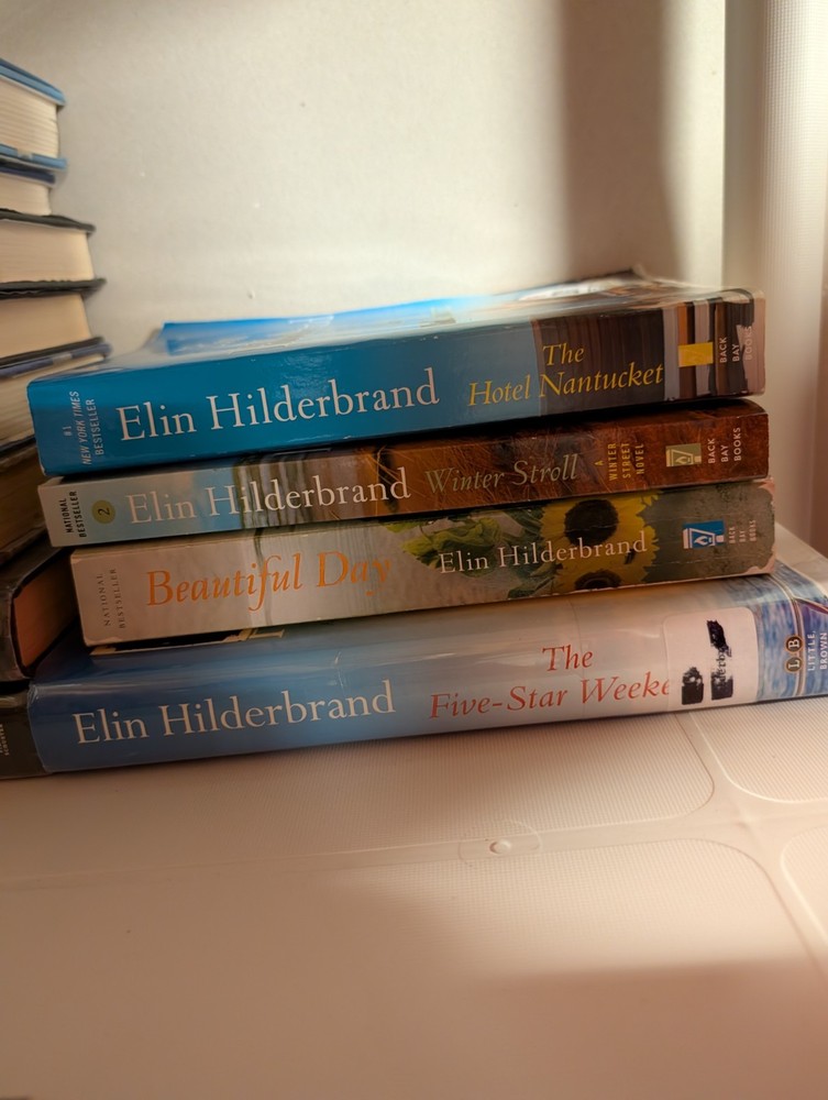 Elin Hilderbrand 4 Book Lot  3 Paperback 1 Hardcover