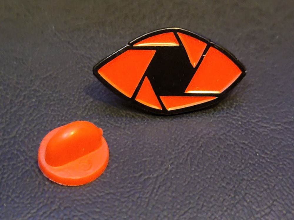 Aperture Photography Camera Style Red Eye ENAMEL PIN 3/4