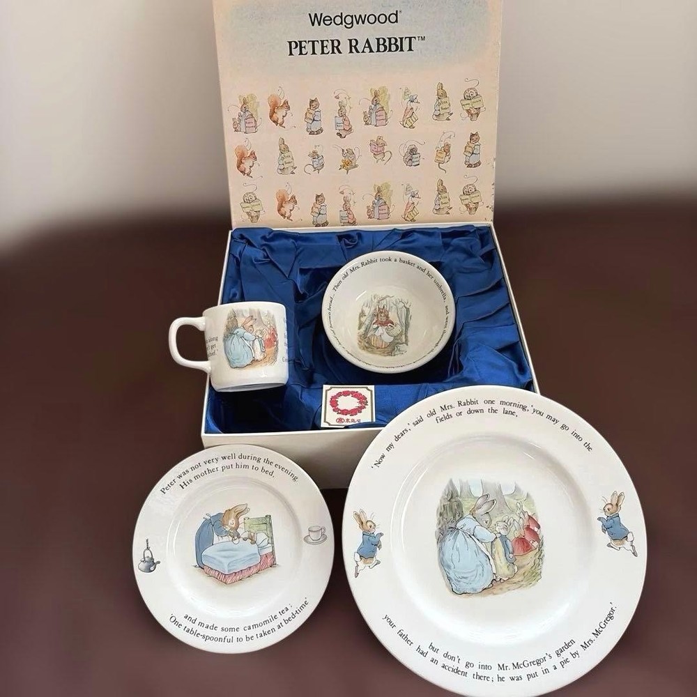 Wedgwood Peter Rabbit 4-Piece Tableware Set Mug Bowl Plates Collectible