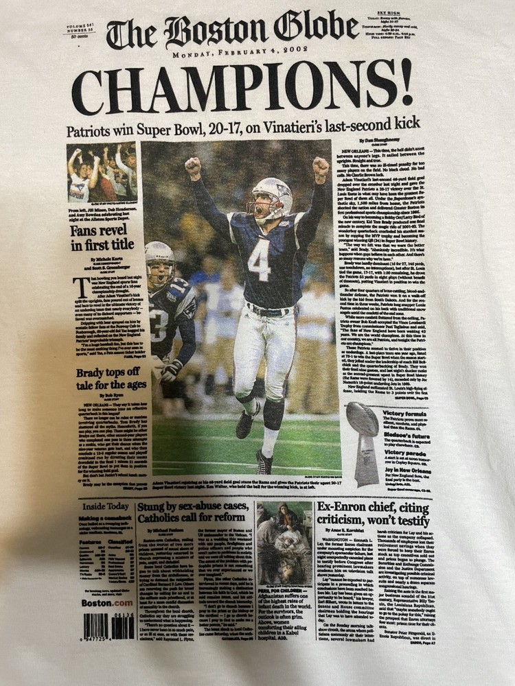 Vintage 2002 Super Bowl New England Patriots Boston Globe Newspaper T-Shirt XL