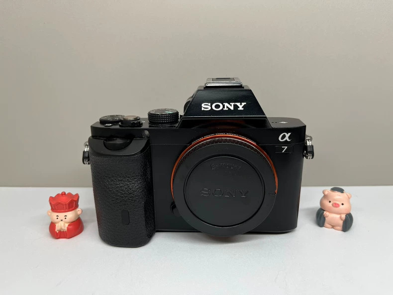Sony Alpha A7 24.3MP Mirrorless Full Frame Digital Camera Body