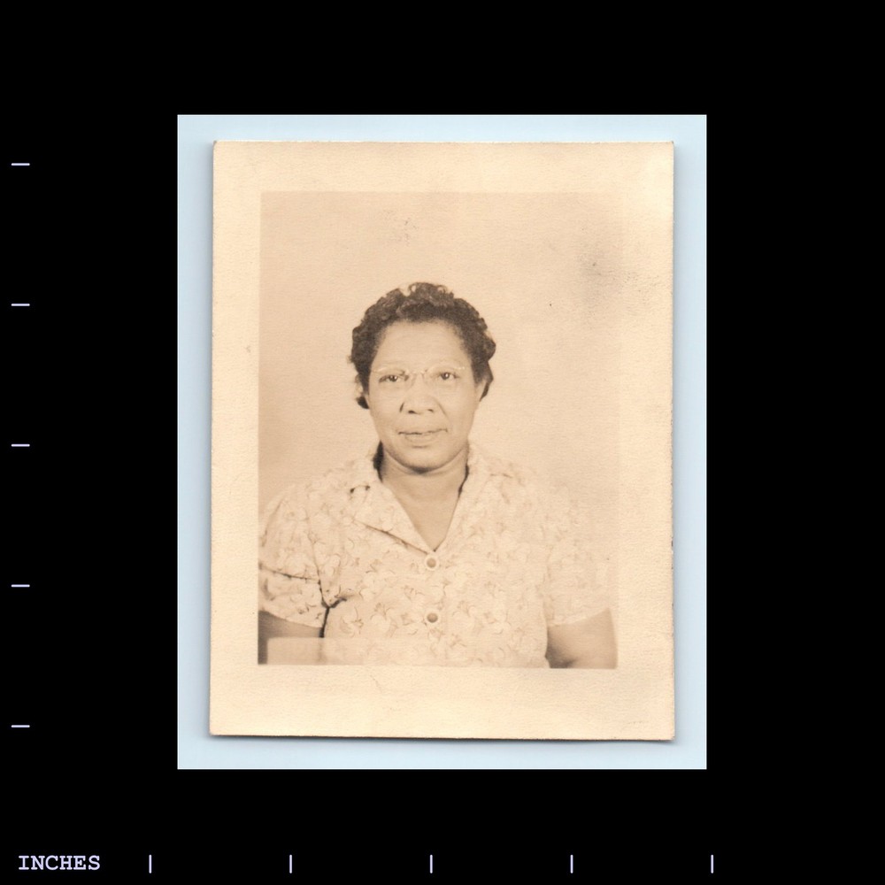 Old Vintage Photo SOLO CANDID PORTRAIT WOMAN WITH GLASSES