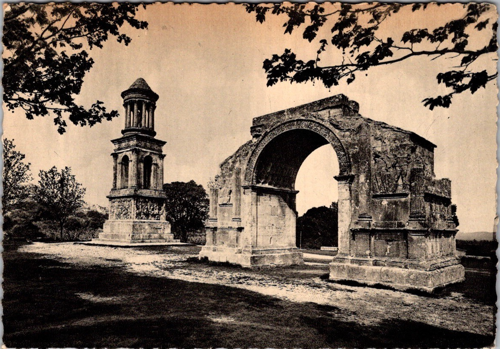Vintage Saint Remy en Provence Les Antiques Roman Ruins Postcard [AA]