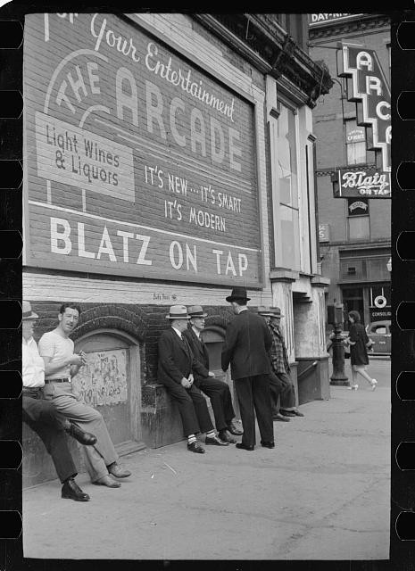 Photo:Butte Montana 1939 Men Outside The Arcade Blatz On Tap Arcade Sign