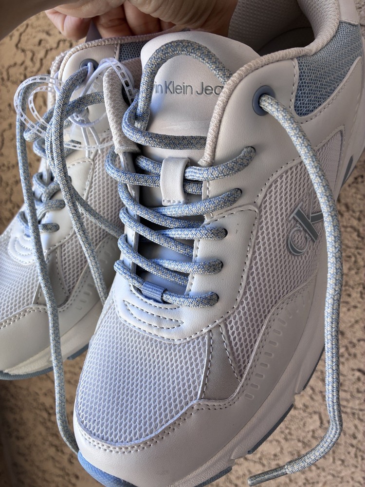 NEW Calvin Klein Ivory Neutral Beige Sneakers Size Women's 7,5