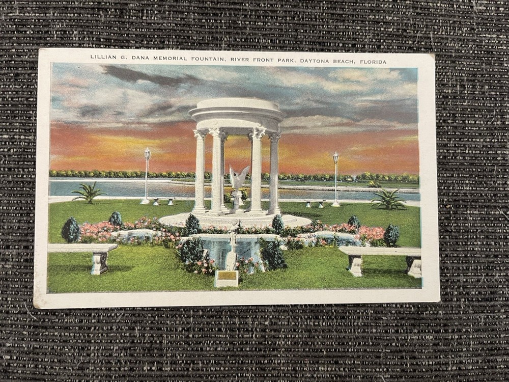 Linen Postcard Daytona Beach, FL~Lillian G. Dana Memorial-Riverfront Park Sunset