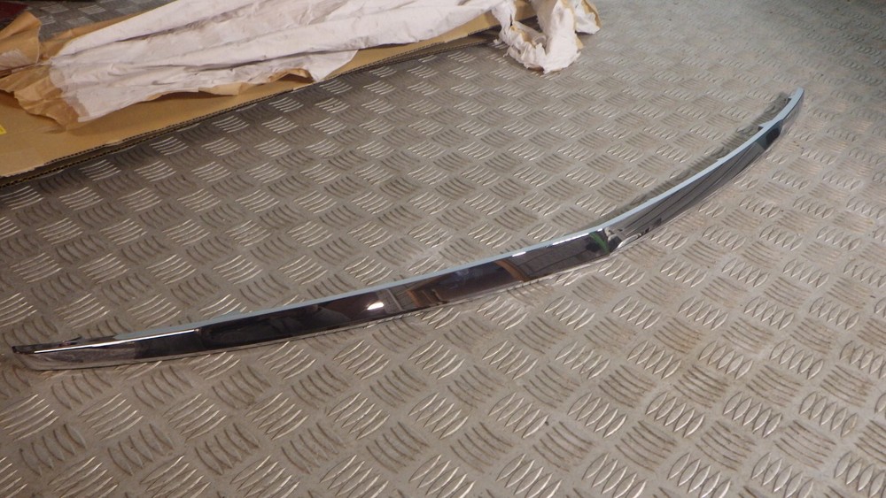 Mazda CX7 Front Bumper Grille Chrome Trim Genuine New EH44501T4