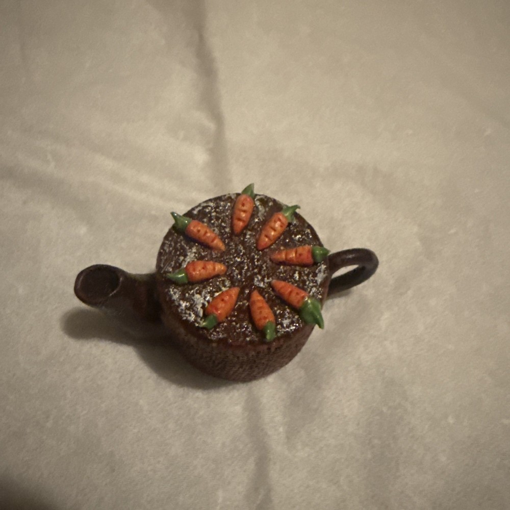 Vtg Miniature Ceramic Teapot Cake Trinket Box Figurine