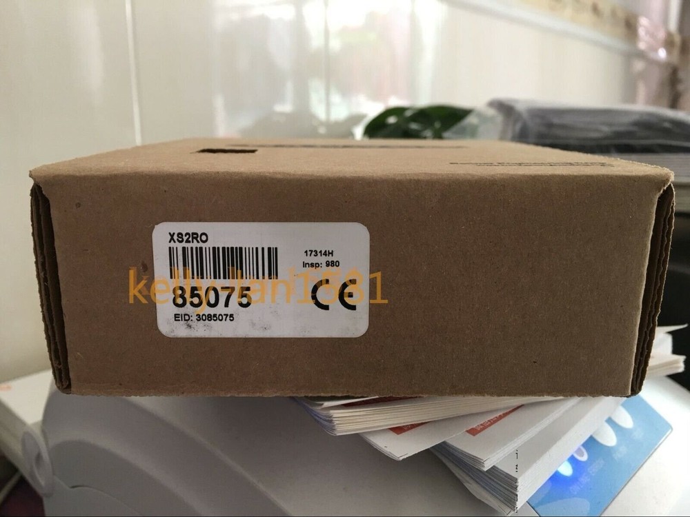 1PC new scalable safety controller XS2RO *yt