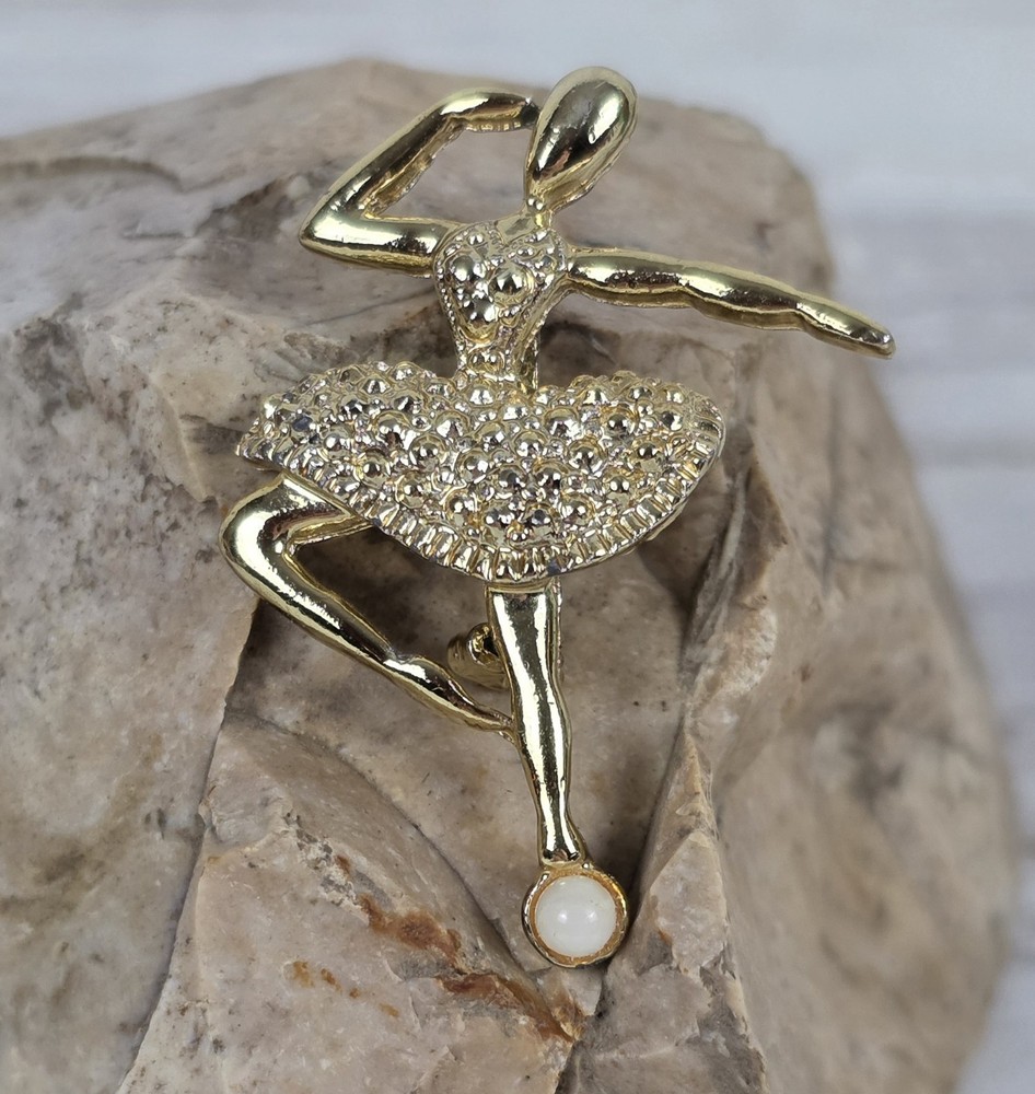 Vintage Gold Tone w/Faux Pearl Ballerina Ballet Dancer Pin Brooch