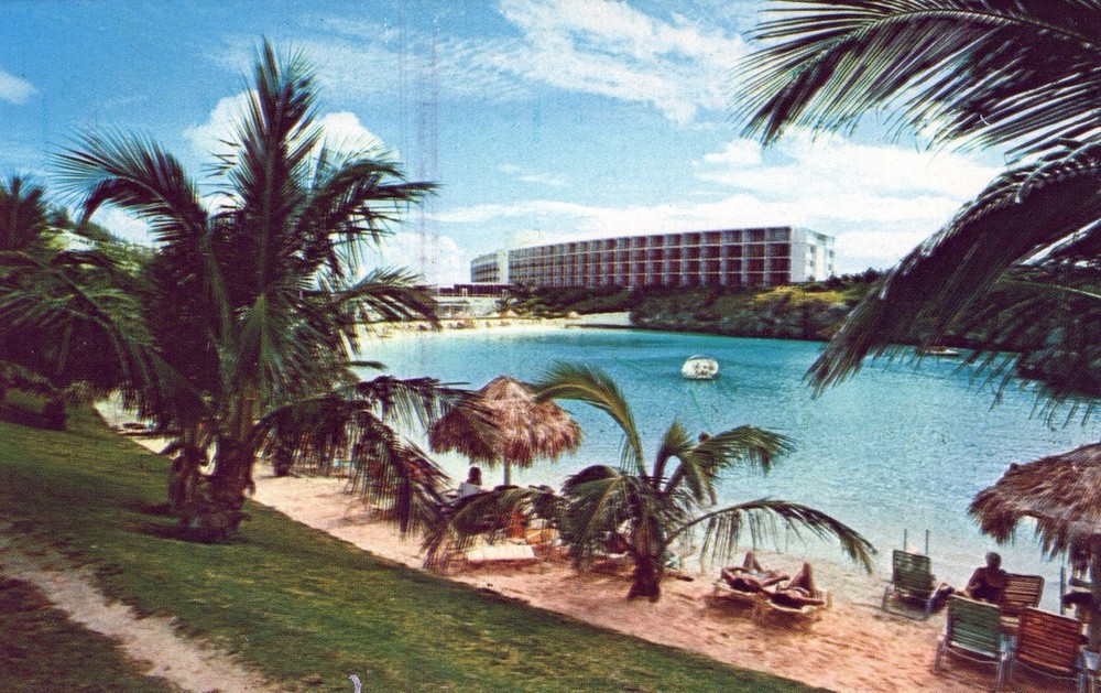 Sonesta Beach Hotel, Southampton, Bermuda Vintage 1960’s Postcard