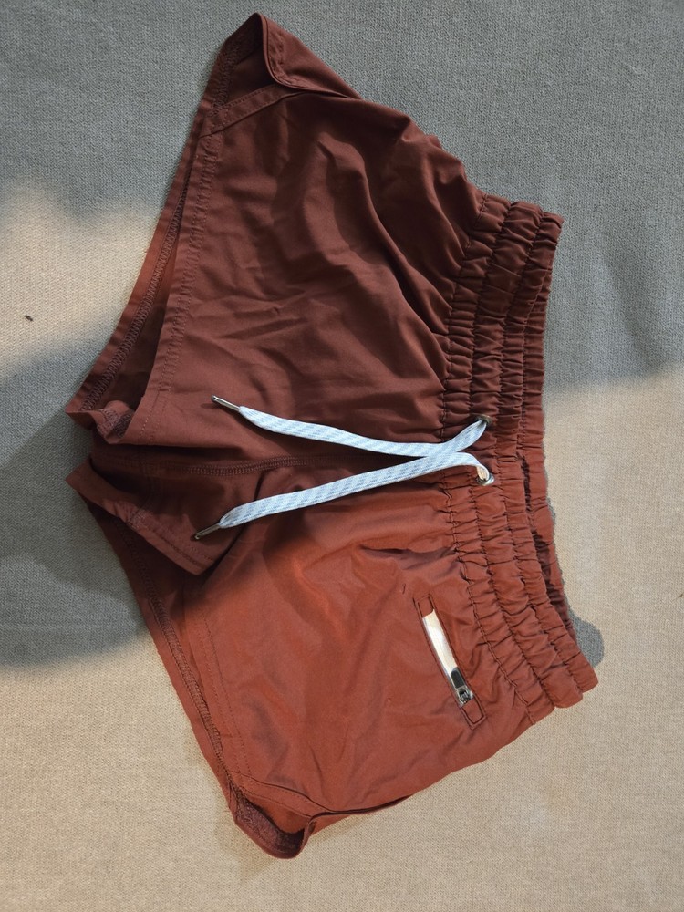 Vuori Women’s Running Shorts Size XS Zip Pocket