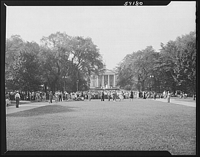 Photo:Washington DC White House Lawn Crowd 1930s Trees White House Grounds